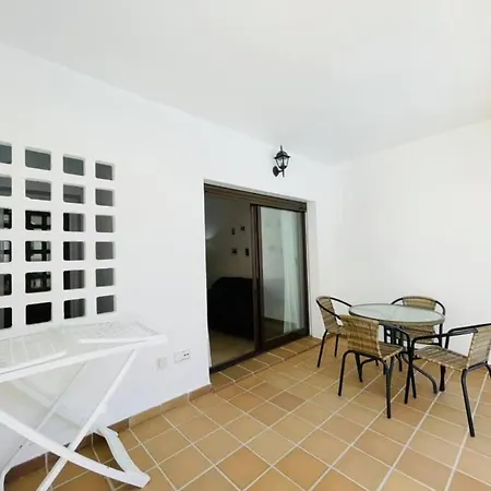 Sunny Apartment *